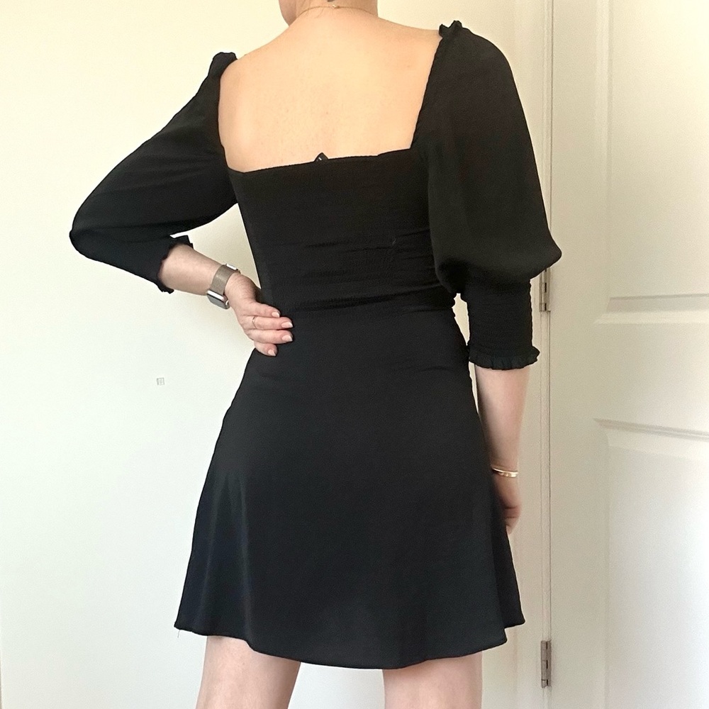 Sweetheart Neck Mini Black Dress - Picture 4 of 10